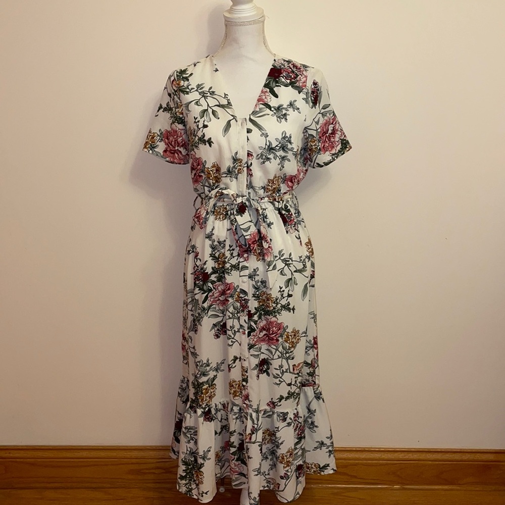 Castro Floral Short Sleeve Flare Dress w/ Buttons